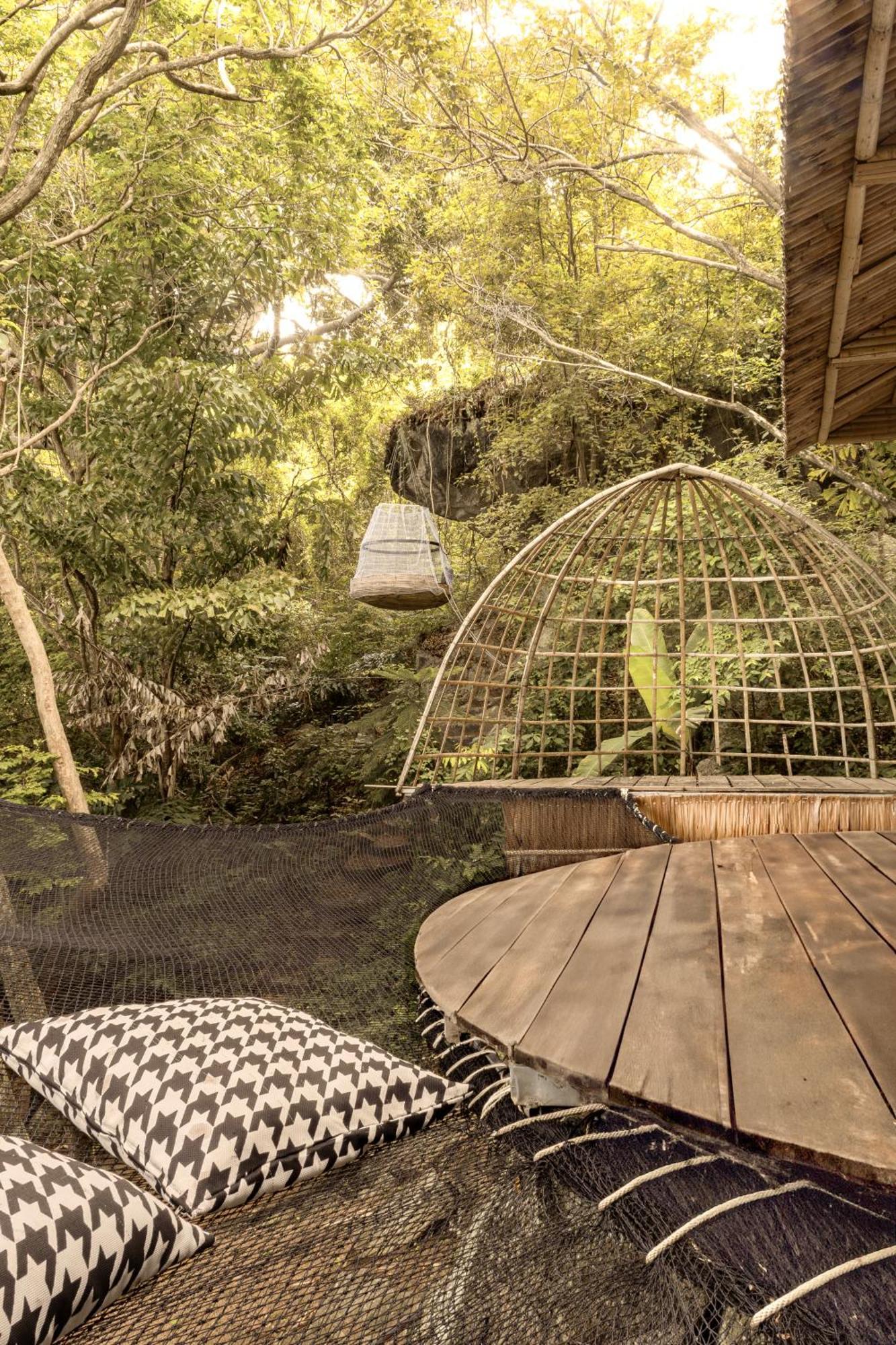 Somewhere Only We Know Resort Baan Khai Bagian luar foto